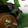 Заміна задніх гальмівних колодок Brembo P 59 042 Ford C-Max (відео)