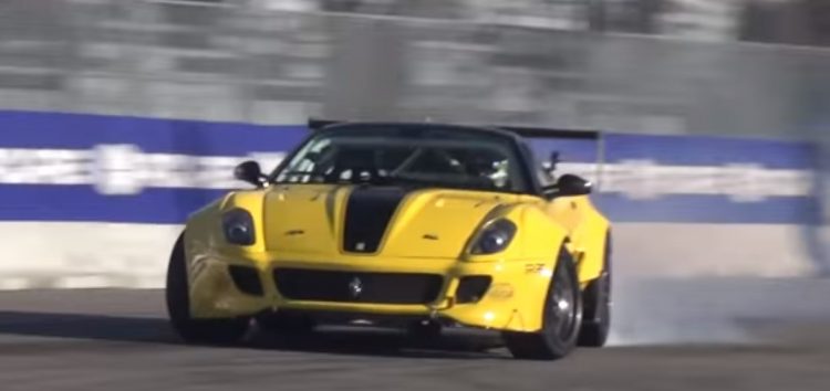 Новий дріфт-кар Ferrari показали на треку (відео)