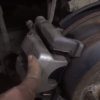 Заміна шпильки ступиці колеса Toyota 90942-02081 на Toyota Camry (відео)