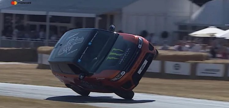 Range Rover Sport SVR поставив двоколісний рекорд (відео)