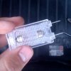 Заміна розсіювача ліхтаря освітлення багажнику GENERAL MOTORS 96247398 на Daewoo Nexia (відео)