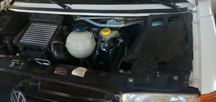 Заміна шлангу радіатора JP GROUP 1114314800 на Volkswagen T4 (відео)