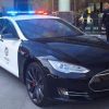 Поліцейський зупинив Tesla через панель приладів (відео)