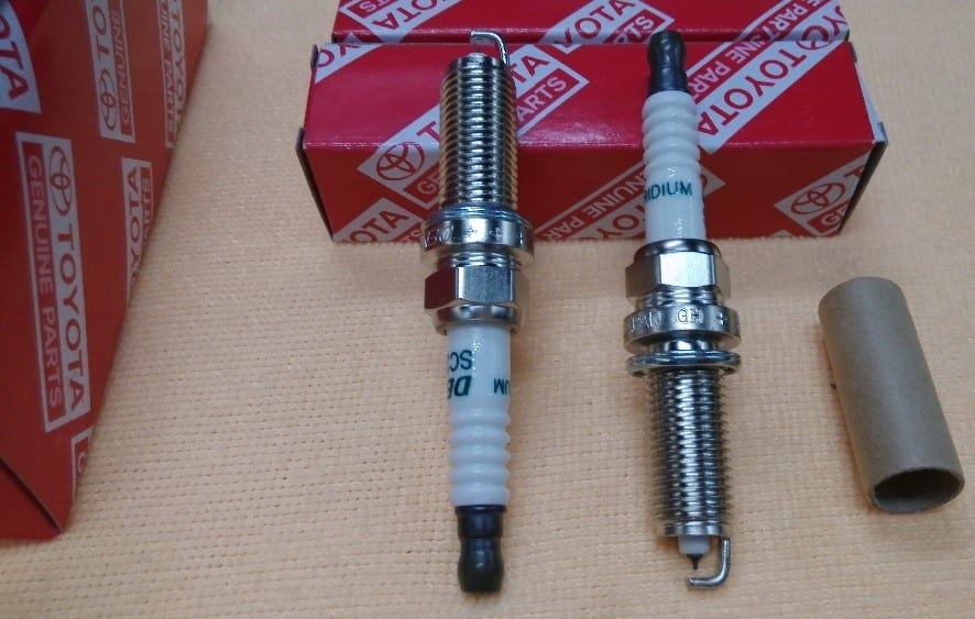 Підробні автозапчастини: свічка запалювання Toyota 90919-01253 ...