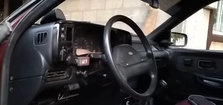 Заміна чохла на кермо CARLIFE SW229M на Ford Scorpio (відео)