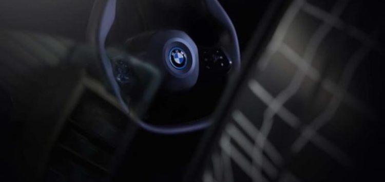 BMW показала криве кермо