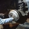 Замена тормозных барабанов Brembo 14 7739 10 на Honda HR-V (видео)