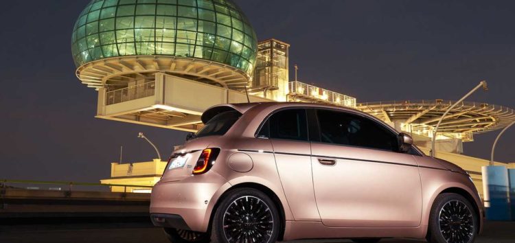 Fiat показав стильний електромобіль