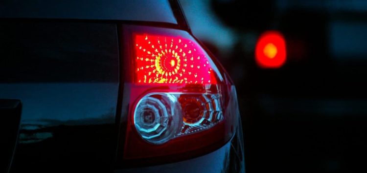 Поліція планує полювати за червоними лампами автомобілів