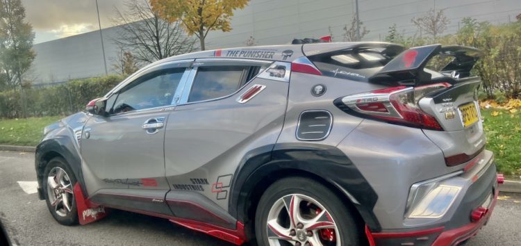 Владелец Toyota C-HR изменил автомобиль до неузнаваемости