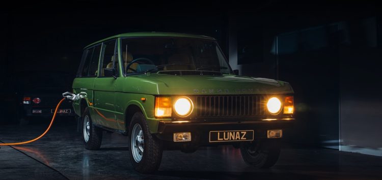 Компанія Lunaz переробила класичний Range Rover в електромобіль
