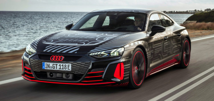 Audi запустила в серійне виробництво e-tron GT