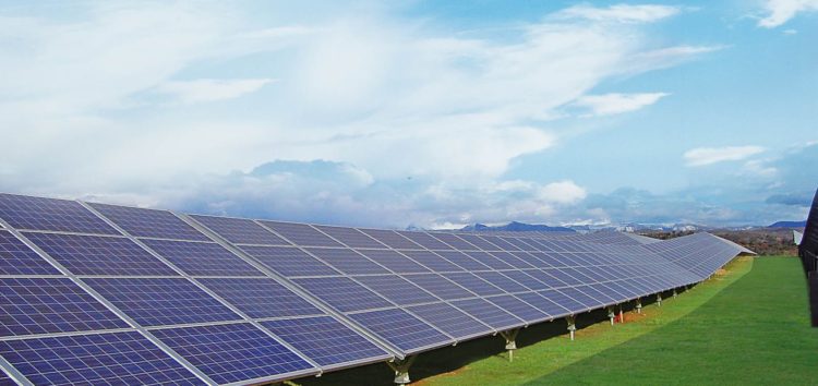 Les Mées solar farm – величезна долина сонячних батарей у Франції