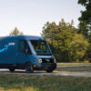 Amazon проводить тести електричних фургонів Rivian для доставки вантажу