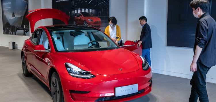 Власти Китая недовольны качеством Tesla