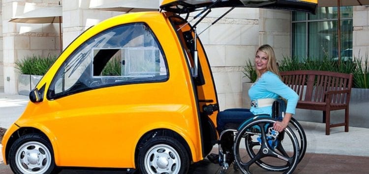 В Угорщині випустили електрокар для людей з інвалідністю