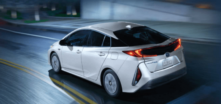 Перші подробиці про абсолютно нову Toyota Prius