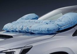 Subaru випустила автомобіль з зовнішньою подушкою безпеки