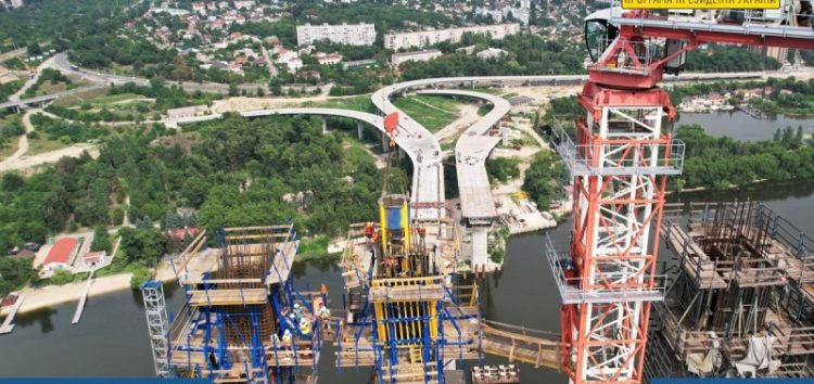 Мост в Запорожье – выше в Украине еще не строили