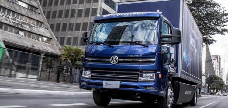 Компанія Volkswagen розпродала перші 100 електричних вантажівок за місяць