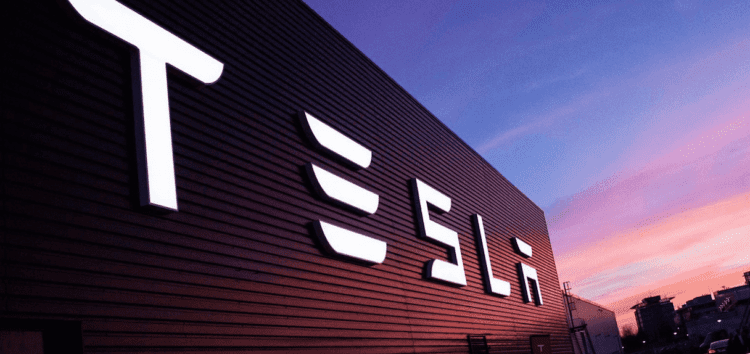 Tesla планирует восстанавливать около 92 процентов металлов в своих батареях