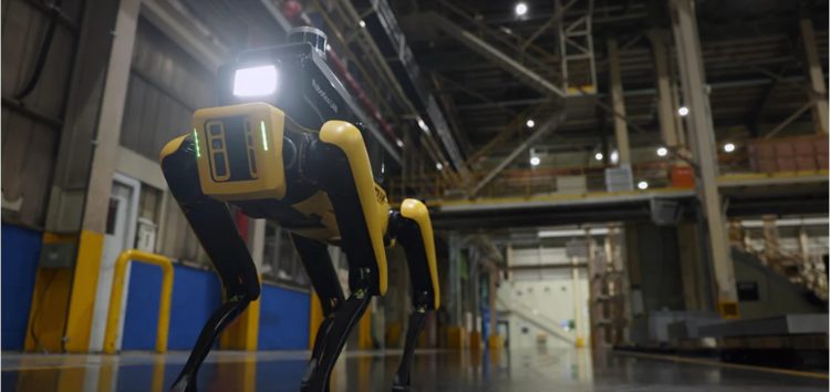Завод Hyundai охраняют известные роботы