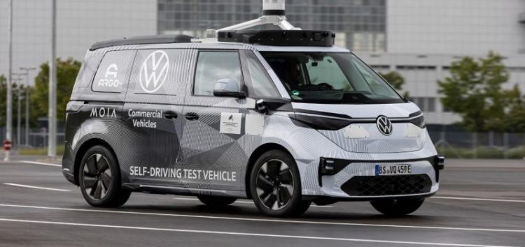 Volkswagen официально выпустил автономный фургон VW ID. Buzz