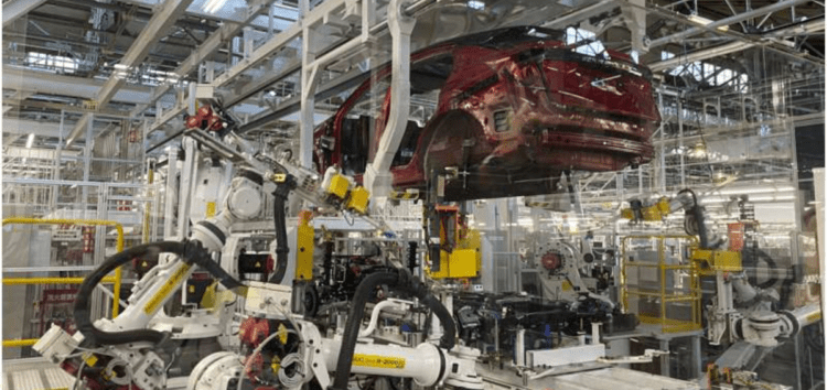 Nissan показал завод по производству авто без людей-сотрудников