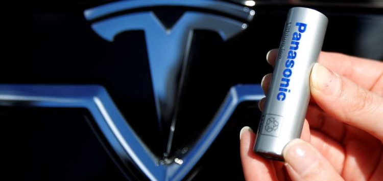 Panasonic розповів про прототип нових батарей для Tesla