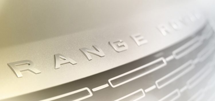 Land Rover оголосив дату прем’єри нового Range Rover