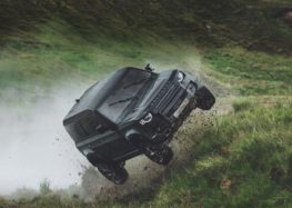 Land Rover відкрила передзамовлення версії Bond