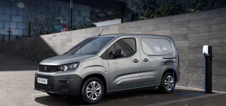 Peugeot почав продажі електричного фургону e-Partner