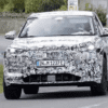 Audi Q6 E-Tron 2023 продемонстрували в серійному кузові