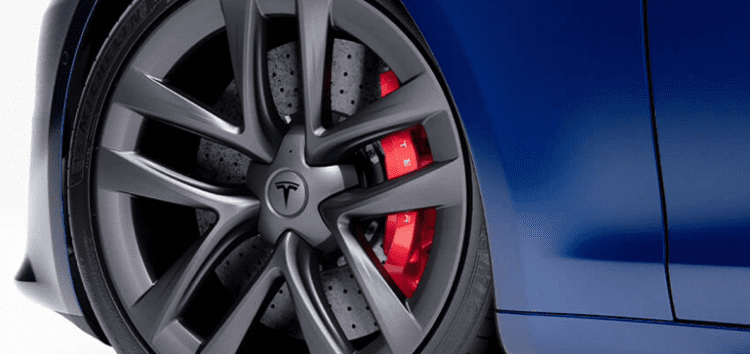 Tesla представила новый комплект карбоновых тормозов