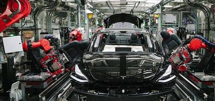 Tesla запускает завод по производству электромобилей в Германии