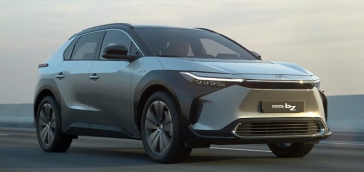 Toyota показала перший чистий електрокар
