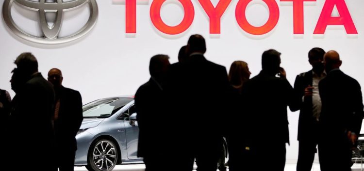 Toyota запустит сервис по обновлению ПО