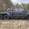 В Украине выставили на продажу эксклюзивный 6-колесный внедорожник
