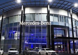 Mercedes продаватиме автомобілі без дилерів