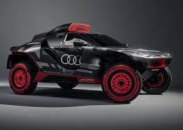 Audi показала салон нового RS Q e-tron для «Дакара»