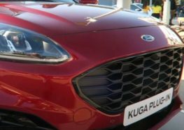 Ford Kuga 2022 привертатиме до себе увагу