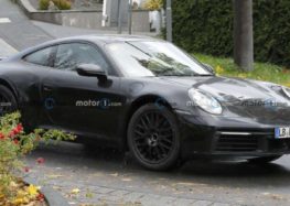 На тестах был замечен внедорожный Porsche 911