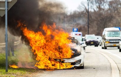 Автомобілі з ДВЗ загоряють частіше, ніж електрокари