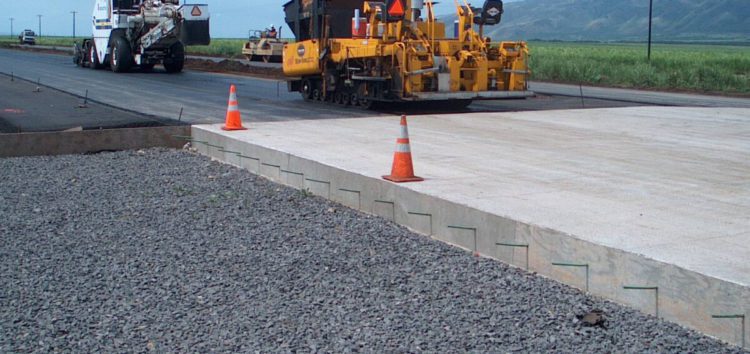 Первая бетонная дорога строится в Черкасской области