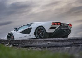 Вдалося сфотографувати новий Lamborghini Countach 2022