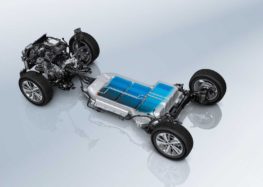 Peugeot выпустил два новейших электрических авто