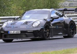 На тестированиях заметили обновленный Porsche 911