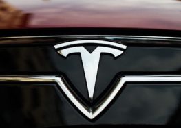 Tesla зросте та обжене GM і Ford