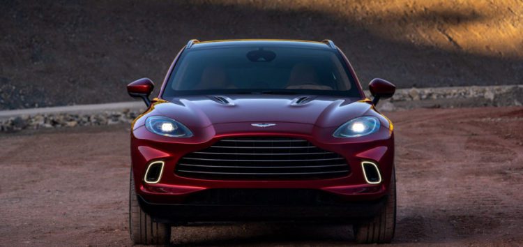 Aston Martin виставив тизер новітнього кросу