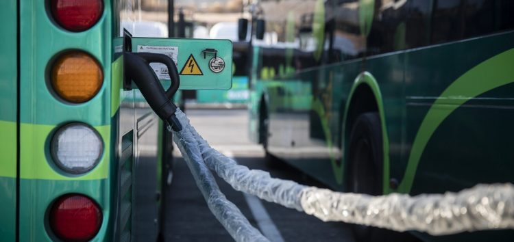 В Ізраїлі повністю перейдуть на електроавтобуси